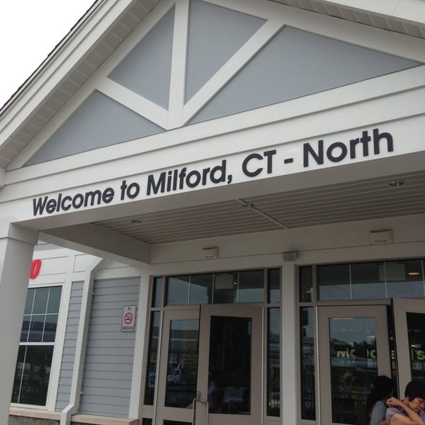 8/30/2013에 Anne L.님이 Milford Service Plaza (Northbound)에서 찍은 사진