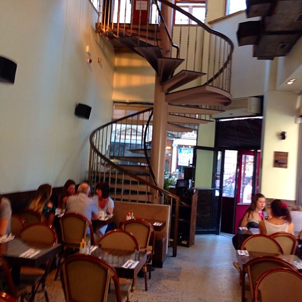 5/27/2014 tarihinde Ed G.ziyaretçi tarafından cafe bari soho'de çekilen fotoğraf
