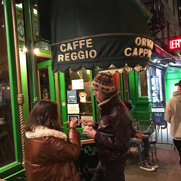 11/2/2021 tarihinde Abdulaziz Bajeelziyaretçi tarafından Caffe Reggio'de çekilen fotoğraf