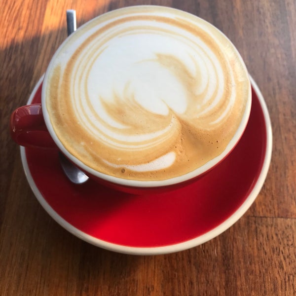 Foto tirada no(a) Klar Coffee Co. por Berna B. em 11/19/2019