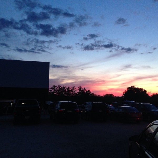 Photo taken at South Drive-In by Johanna J. on 5/25/2014