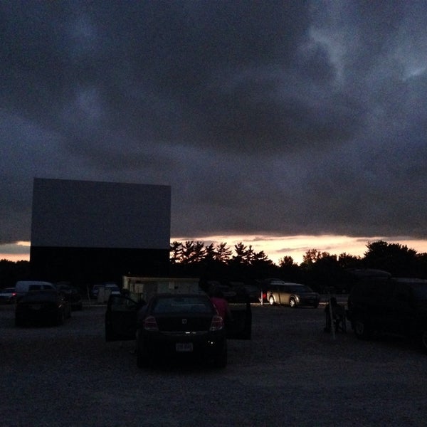 Photo taken at South Drive-In by Johanna J. on 9/7/2014
