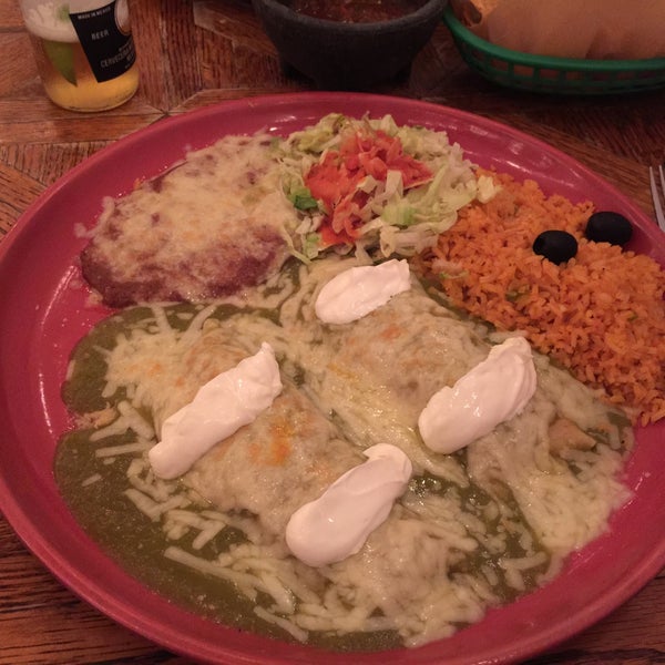 Снимок сделан в Don Ramon&#39;s Mexican Restaurant пользователем Andrew W. 9/7/2015