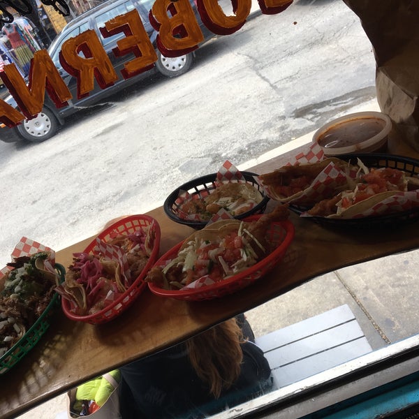 Photo taken at Seven Lives - Tacos y Mariscos by Joshua C. on 8/21/2019