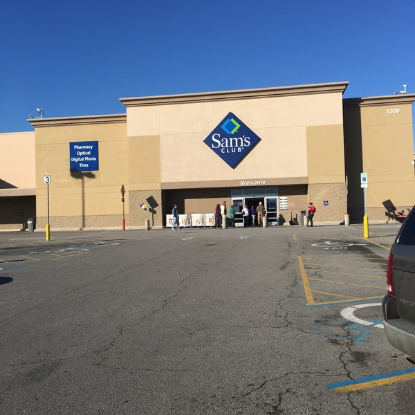 Photos at Sam's Club Holland, OH