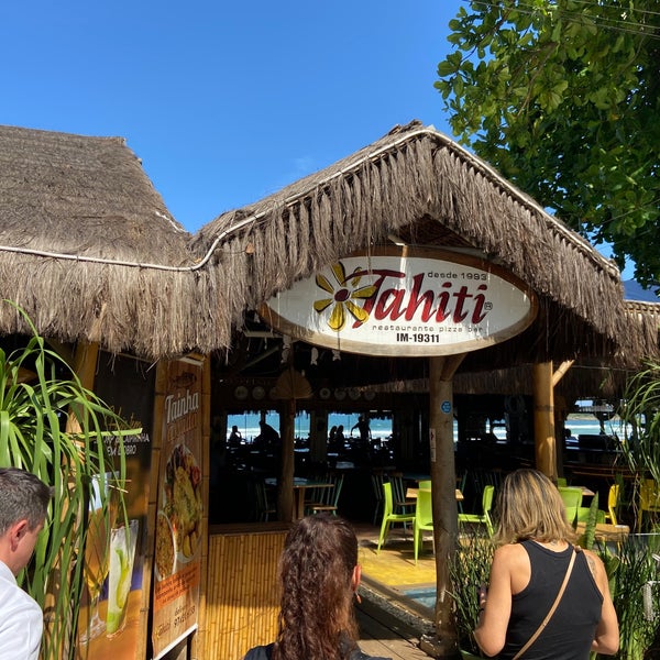 Photo taken at Tahiti Restaurante Pizza Bar by Eliane P. on 4/18/2023