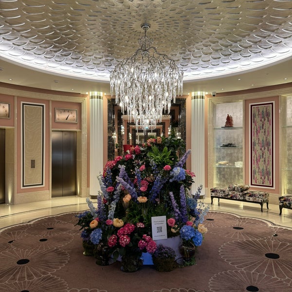 Photo taken at The Biltmore Mayfair, LXR Hotels &amp; Resorts by Abdulelah F. on 5/27/2024