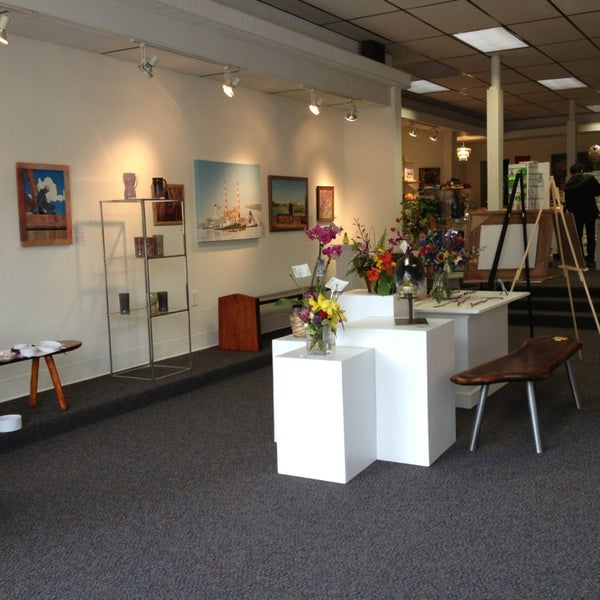 Glow Fish Studios Wyandotte, MI