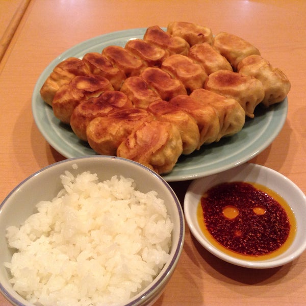 ホワイト餃子 Dumpling Restaurant