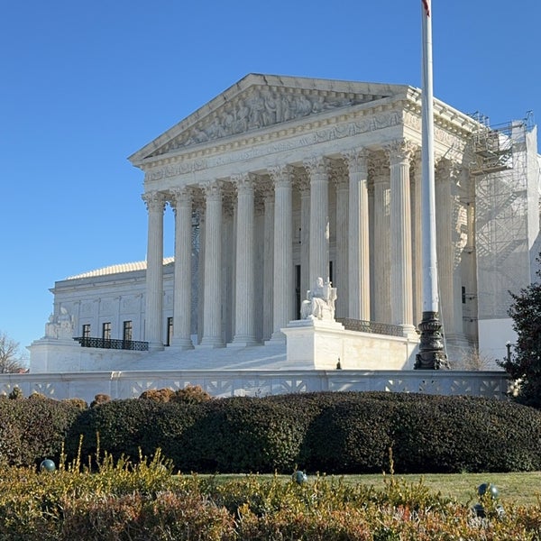 Foto tirada no(a) Supreme Court of the United States por Alwaleed em 2/5/2024