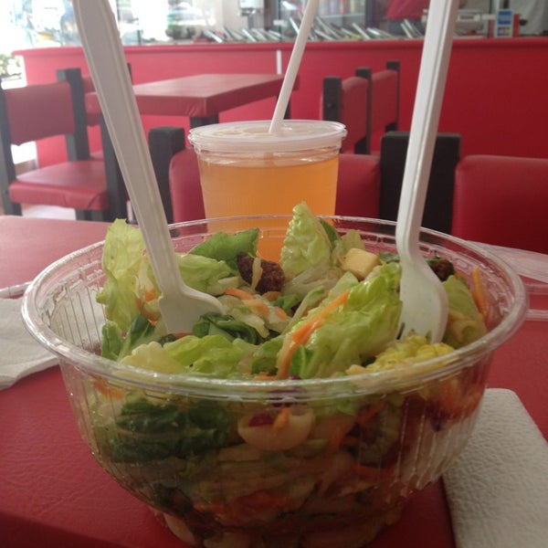 5/15/2013にDaniela S.がSUND Snack &amp; Saladsで撮った写真