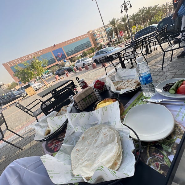 Photo taken at Zaatar w Zeit by Hamed on 8/28/2022