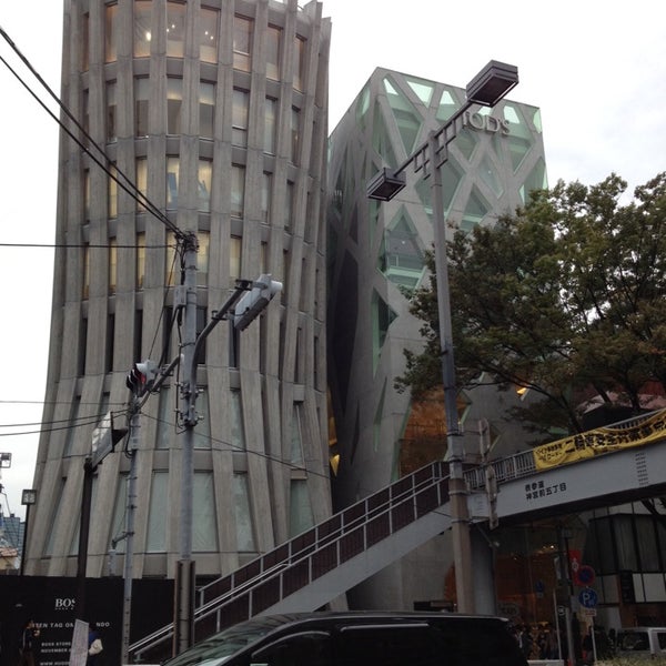 Photos At Tod S 表参道ビル 北青山 東京 東京都 Photos At Tod S 表参道ビル 北青山 東京 東京都