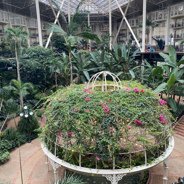 Photo taken at Gaylord Opryland Resort &amp; Convention Center by Closed on 8/10/2022