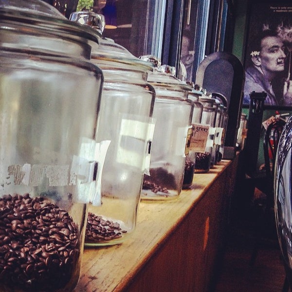 10/2/2014 tarihinde Fuad K.ziyaretçi tarafından Mad City Coffee'de çekilen fotoğraf