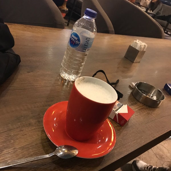 Foto diambil di Tiq Taq Coffee oleh Mehmet Ali O. pada 11/2/2019