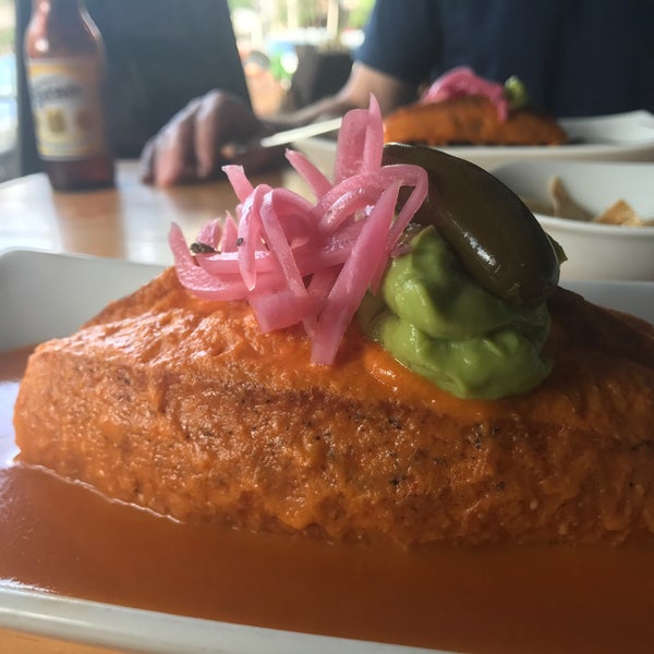 Снимок сделан в Pachuco Restaurante пользователем Ross L. 9/1/2017