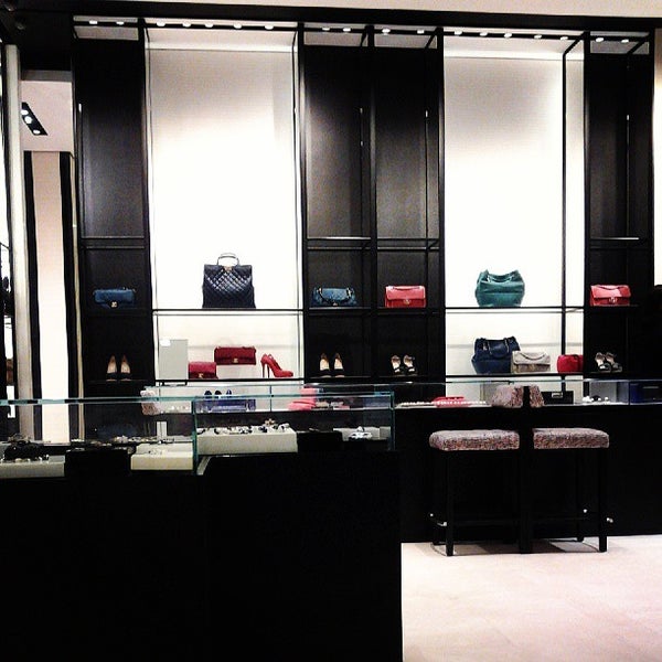 The First Fragrance and Beauty Boutique with CHANEL PRIVE in Jakarta