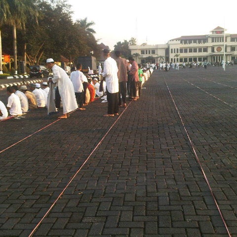 Photos At Lapangan Upacara Mako Brimob 41 Visitors