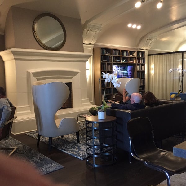 8/25/2018にEric C.がHarbor Court Hotelで撮った写真
