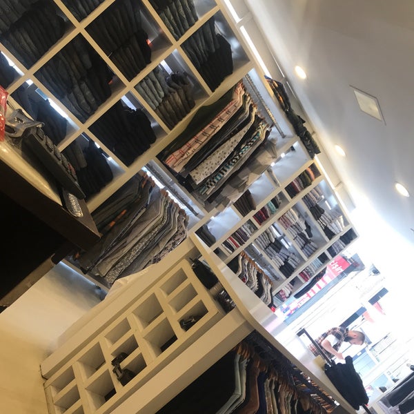 Fotos en Pera Store - Tienda de ropa