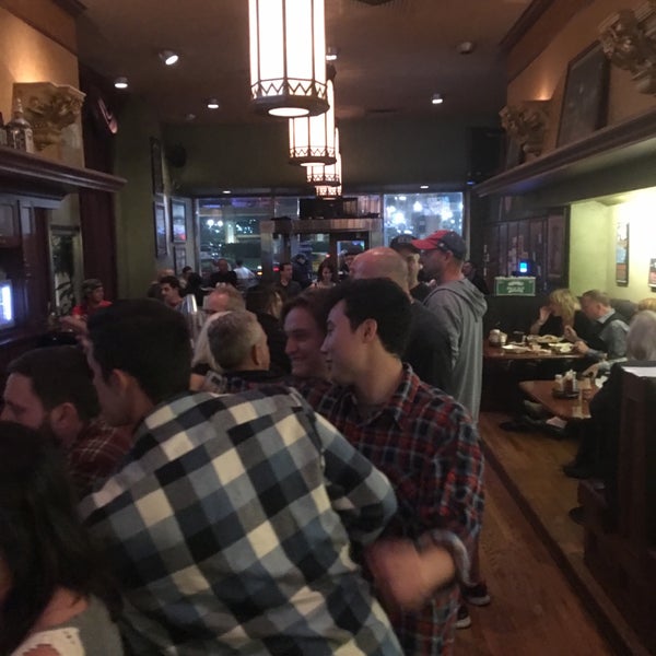 The State Bar & Grill Downtown Detroit 2101 Woodward Ave