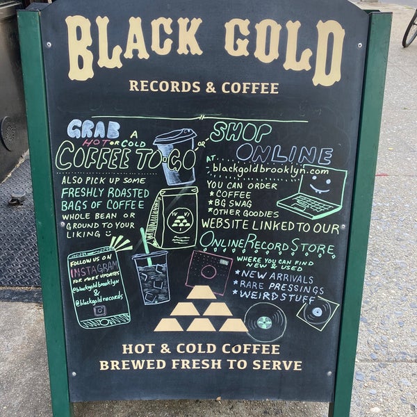 Photo taken at Black Gold Brooklyn by Peggy on 6/17/2020
