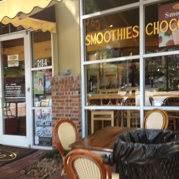 6/16/2013 tarihinde Sara W.ziyaretçi tarafından Coco Crepes, Waffles &amp; Coffee'de çekilen fotoğraf