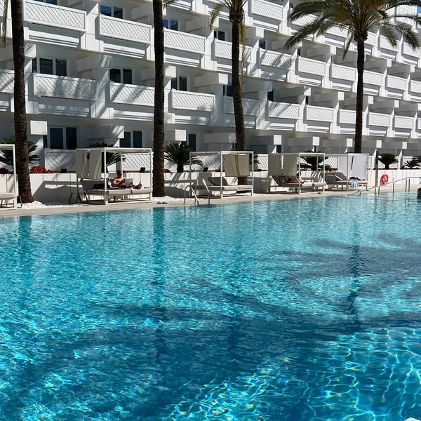 Photo prise au Alanda Marbella Hotel par Turki .. le5/16/2023