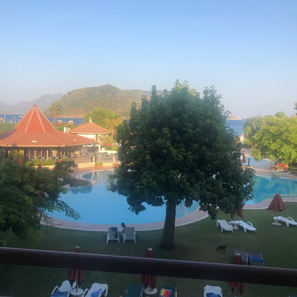Foto tirada no(a) Martı Resort Deluxe por Ayşegül G. em 9/4/2020