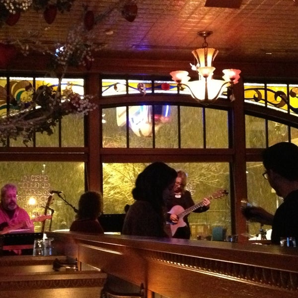 2/8/2013 tarihinde Alex M.ziyaretçi tarafından Act One: The Pub @ Mayne Stage'de çekilen fotoğraf