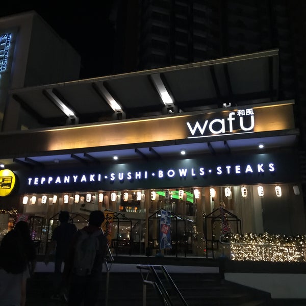Foto tirada no(a) WAFU Japanese Dining Restaurant por Mike M. em 11/30/2016