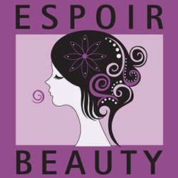 Das Foto wurde bei Espoir Beauty, Inc. von Espoir Beauty, Inc. am 3/11/2015 aufgenommen