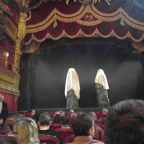 รูปภาพถ่ายที่ Théâtre du Palais-Royal โดย Jérôme D. เมื่อ 4/9/2016