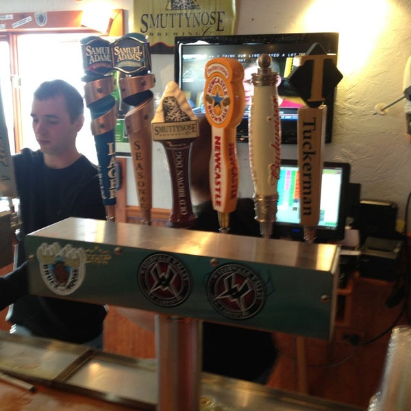 Buckets Bones & Brews Bar in Waterville Valley
