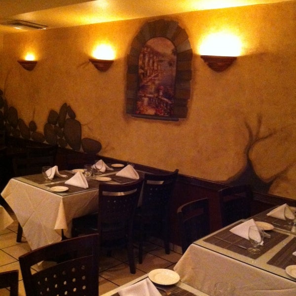 1/14/2014 tarihinde Nimet A.ziyaretçi tarafından Adriatic Italian Restaurant'de çekilen fotoğraf