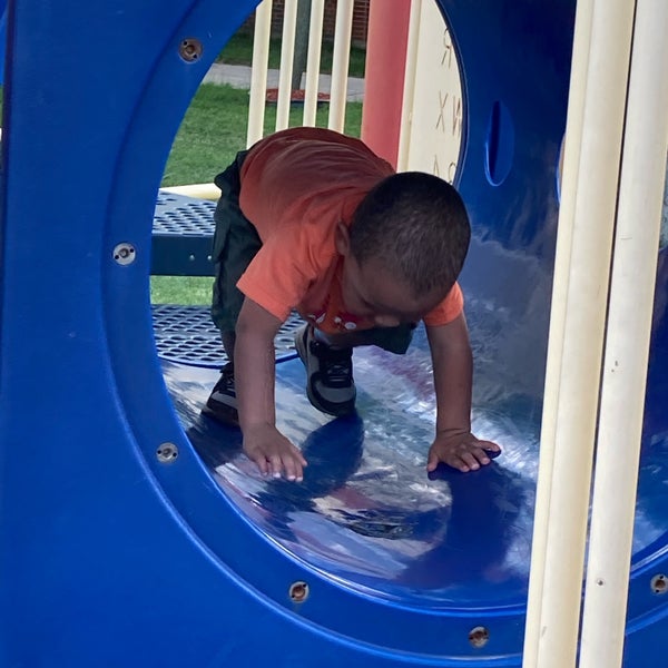 Lindop School 2400 S 18th Ave