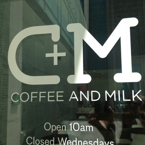 Снимок сделан в C+M (Coffee and Milk) at LACMA пользователем Mary S. 6/3/2013