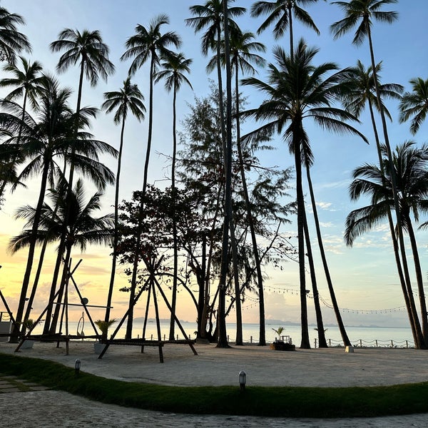 Das Foto wurde bei Nikki Beach Resort and Beach Club Koh Samui von rakanalhamd ♍. am 12/12/2022 aufgenommen