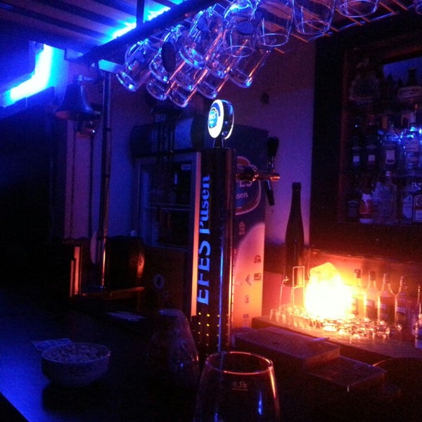 3/31/2013 tarihinde Arda Ö.ziyaretçi tarafından Kirpi Bar'de çekilen fotoğraf