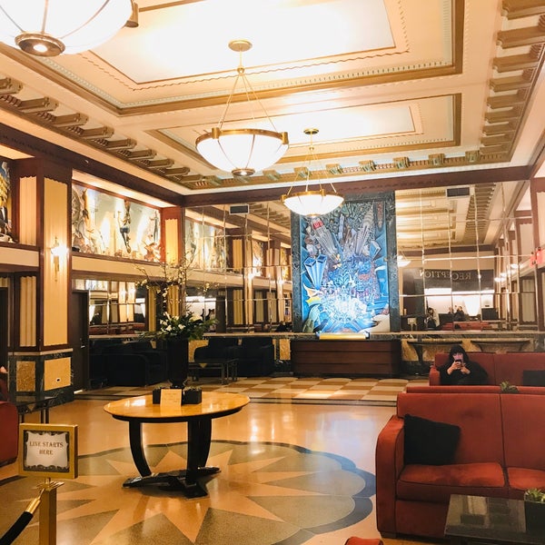 2/25/2020 tarihinde Petra M.ziyaretçi tarafından Hotel Edison'de çekilen fotoğraf