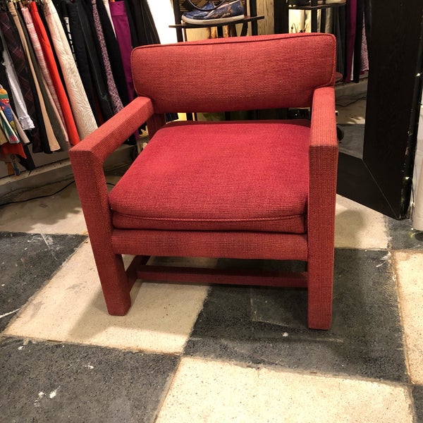 Not sure why people say this place is pricey. Everything’s curated and cleaned. This Milo Baughman style chair costs $1000 on Chairish. It’s $1250 for a set of 4 here. Bargain.