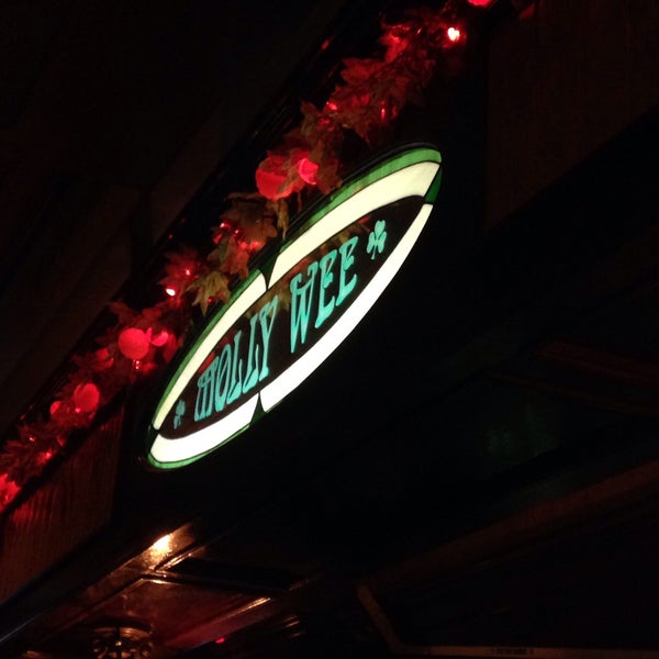 Foto tirada no(a) Molly Wee Pub &amp; Restaurant por Laura M. em 11/21/2016