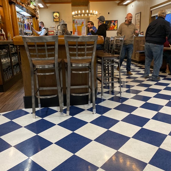 The Wooden Shoe Inn American Restaurant