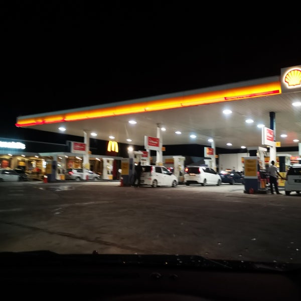Foto scattata a Shell da pehin a. il 11/25/2019