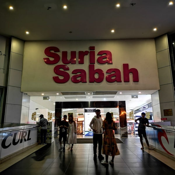 Foto diambil di Suria Sabah Shopping Mall oleh pehin a. pada 9/1/2019