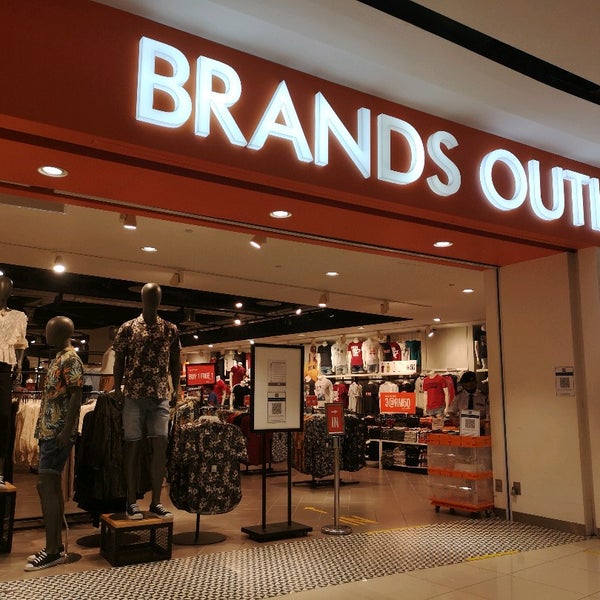 Branded outlet