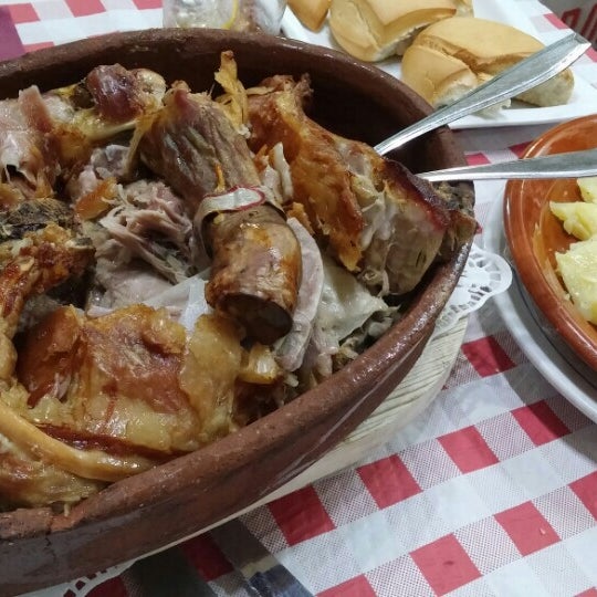 Foto diambil di Mesón Restaurante  El Segoviano oleh auslanderj pada 6/18/2016