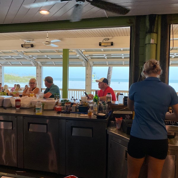 9/13/2021 tarihinde Karen S.ziyaretçi tarafından Palm Pavilion Beachside Grill &amp; Bar'de çekilen fotoğraf