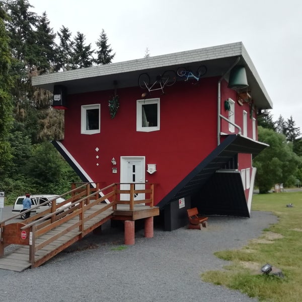 Photos At Tolles Haus Am Edersee Public Art